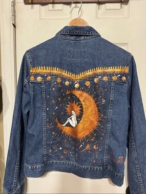Eddie Bauer Blue Denim Jacket Moon Artwork Painted Size Medium C 20”